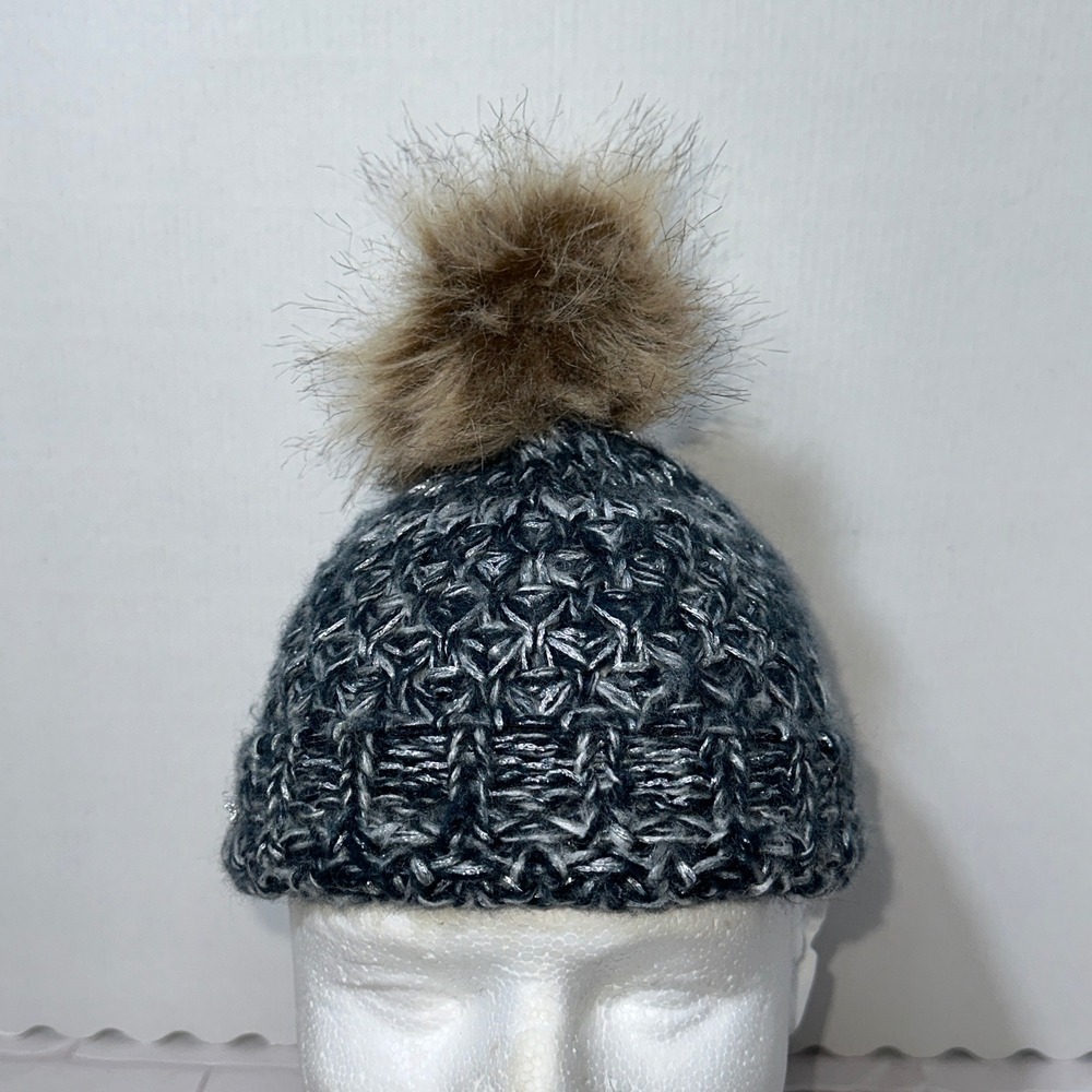 Jessica Simpson‎ Womens Metallic Knit Beanie Faux Fur Pom Pom Grey Silver Hat